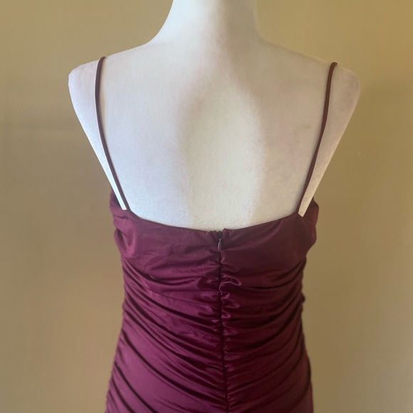 L’VOW Women Rushed Bodycon Spaghetti Strap Backless Maxi Pencil Dress- Burgundy - Picture 4 of 7